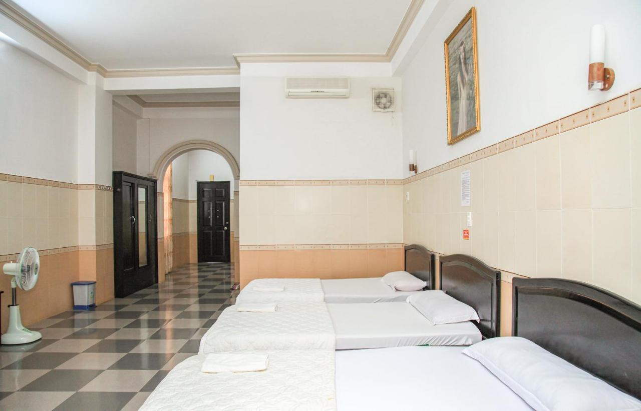 Khach San Hong Kong Hotell Buon Ma Thuot Eksteriør bilde