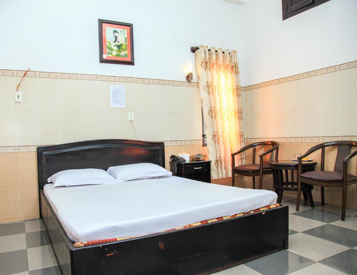 Khach San Hong Kong Hotell Buon Ma Thuot Eksteriør bilde